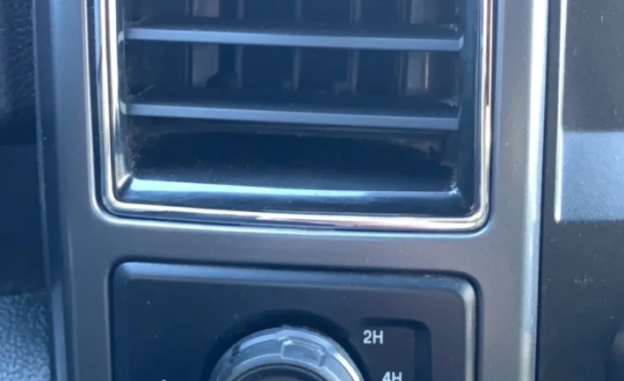 2019﻿ ﻿Ford﻿ ﻿F-150﻿ ﻿XLT