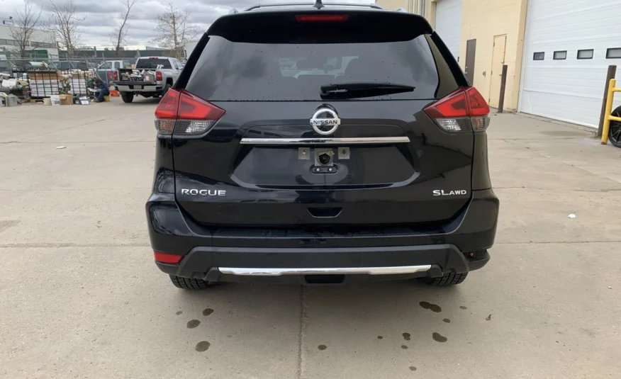 2018﻿ ﻿Nissan﻿ ﻿Rogue﻿ ﻿SL