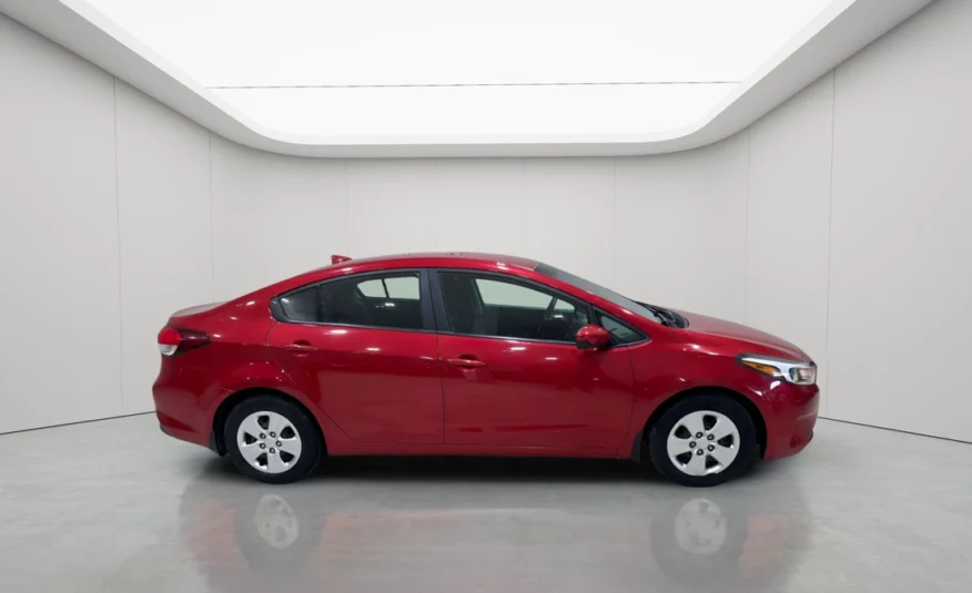 2017﻿ ﻿KIA﻿ ﻿Forte﻿ ﻿LX +