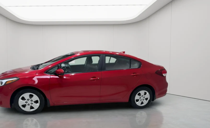 2017﻿ ﻿KIA﻿ ﻿Forte﻿ ﻿LX +