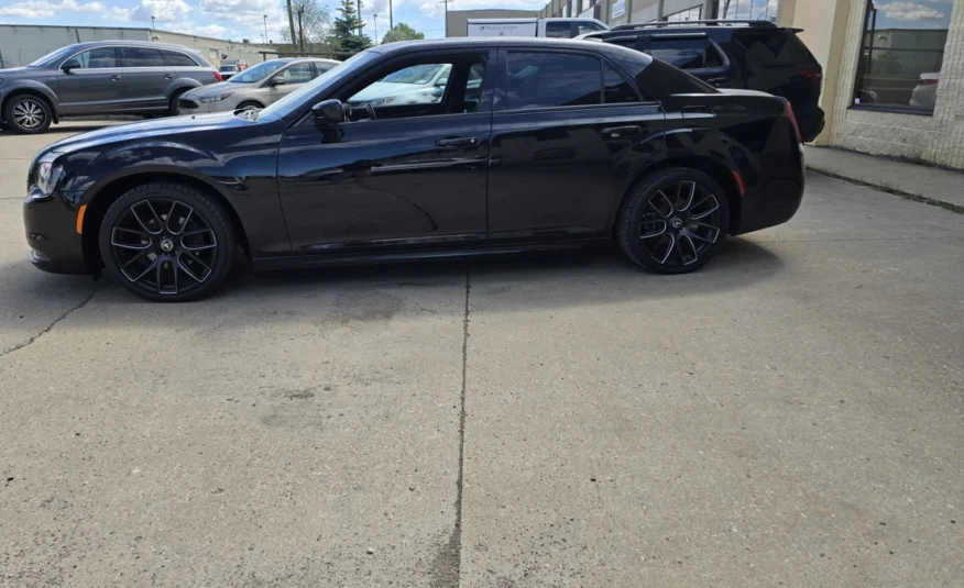 2018﻿ ﻿Chrysler﻿ ﻿300﻿ ﻿S