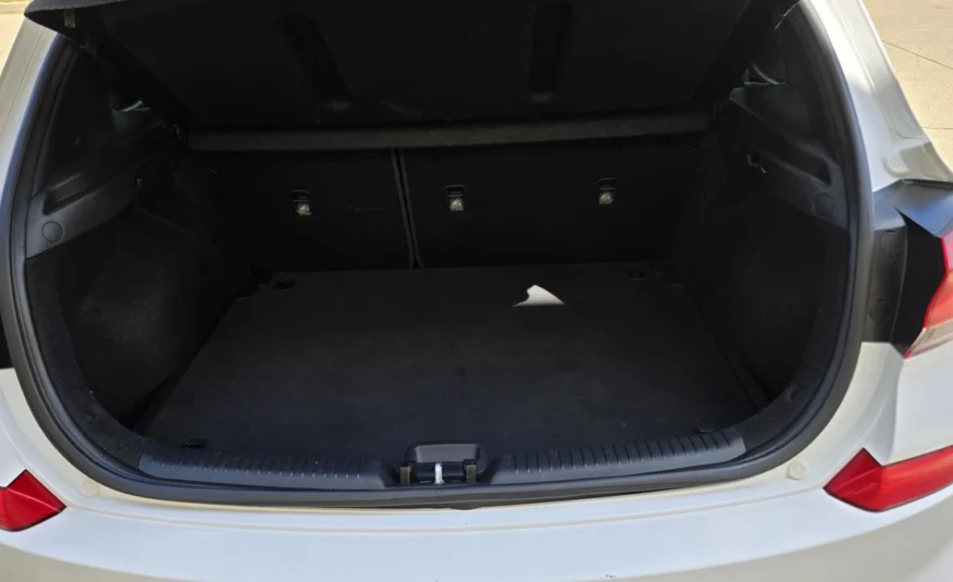 2019﻿ ﻿Hyundai﻿ ﻿Elantra GT﻿ ﻿Base