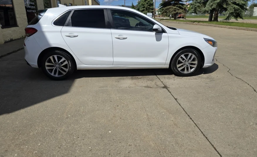 2019﻿ ﻿Hyundai﻿ ﻿Elantra GT﻿ ﻿Base