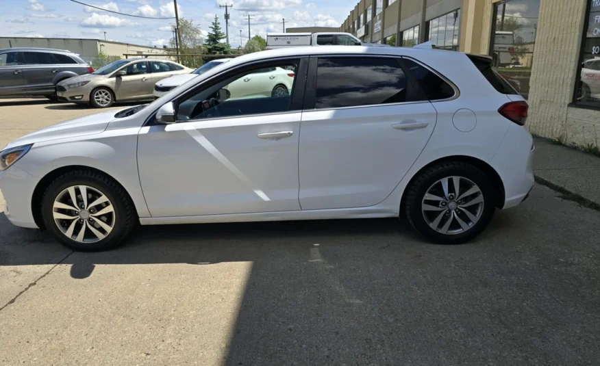 2019﻿ ﻿Hyundai﻿ ﻿Elantra GT﻿ ﻿Base