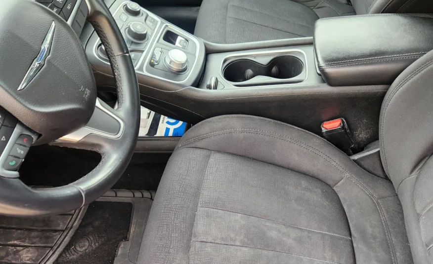 2015﻿ ﻿Chrysler﻿ ﻿200﻿ ﻿Limited