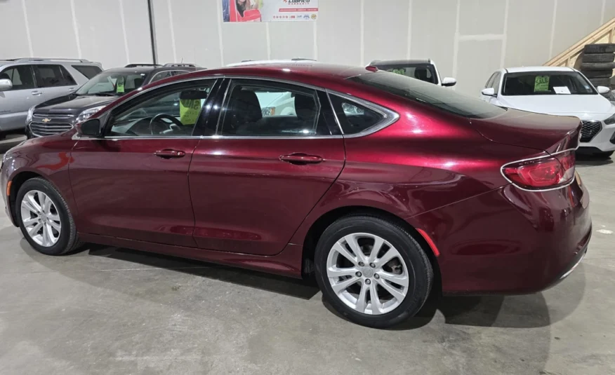 2015﻿ ﻿Chrysler﻿ ﻿200﻿ ﻿Limited