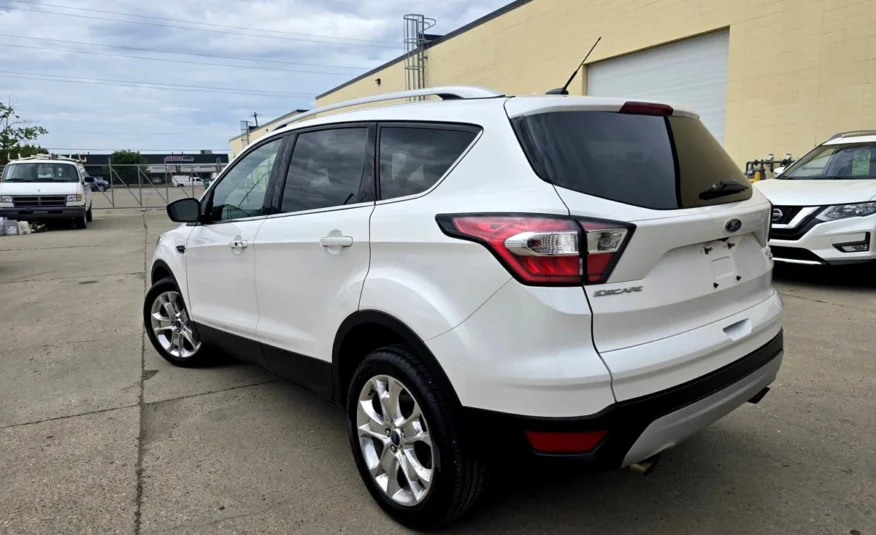 2017﻿ ﻿Ford﻿ ﻿Escape﻿ ﻿Titanium