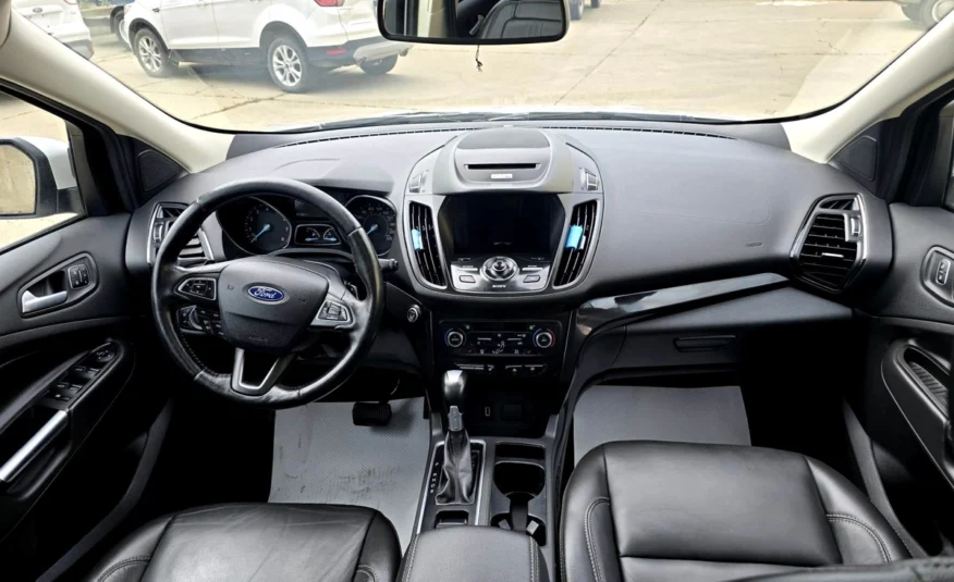 2017﻿ ﻿Ford﻿ ﻿Escape﻿ ﻿Titanium