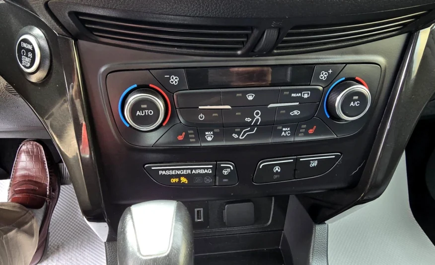 2017﻿ ﻿Ford﻿ ﻿Escape﻿ ﻿Titanium