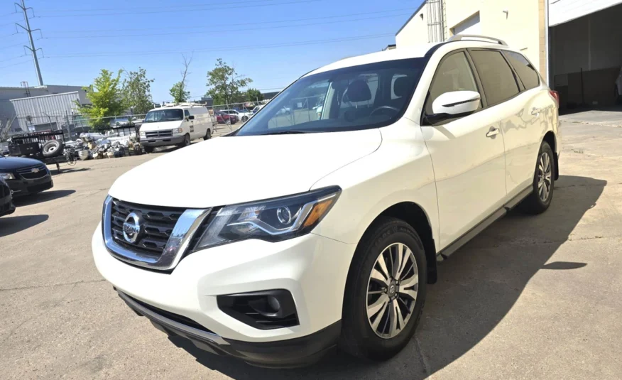2020﻿ ﻿Nissan﻿ ﻿Pathfinder﻿ ﻿SV
