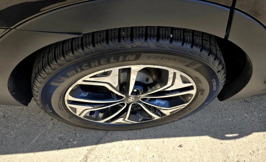 2018﻿ ﻿Hyundai﻿ ﻿Santa Fe﻿ ﻿Limited Sport Ultimate
